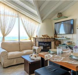 3 bedroom seaside villa with pool, Acharavi, sleeps 6